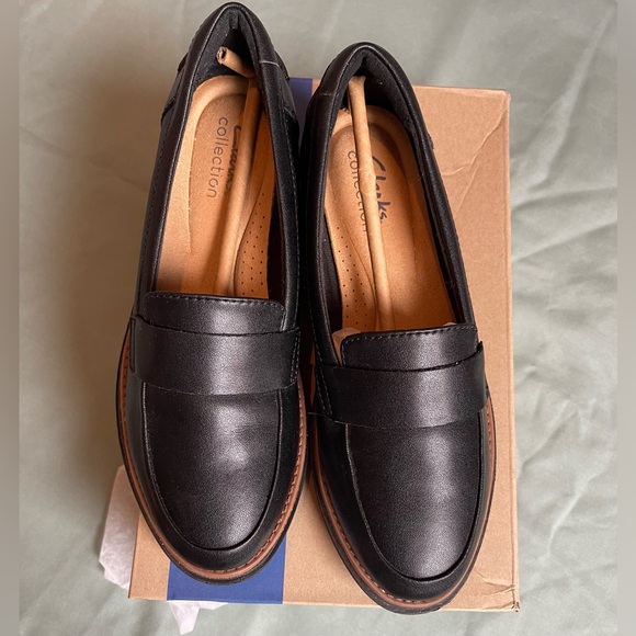 WOMEN'S COLLECTIONS BY CLARKS SHARON GRACIE LOAFER - SIZE 5.5 M - BLACK - Picture 2 of 7